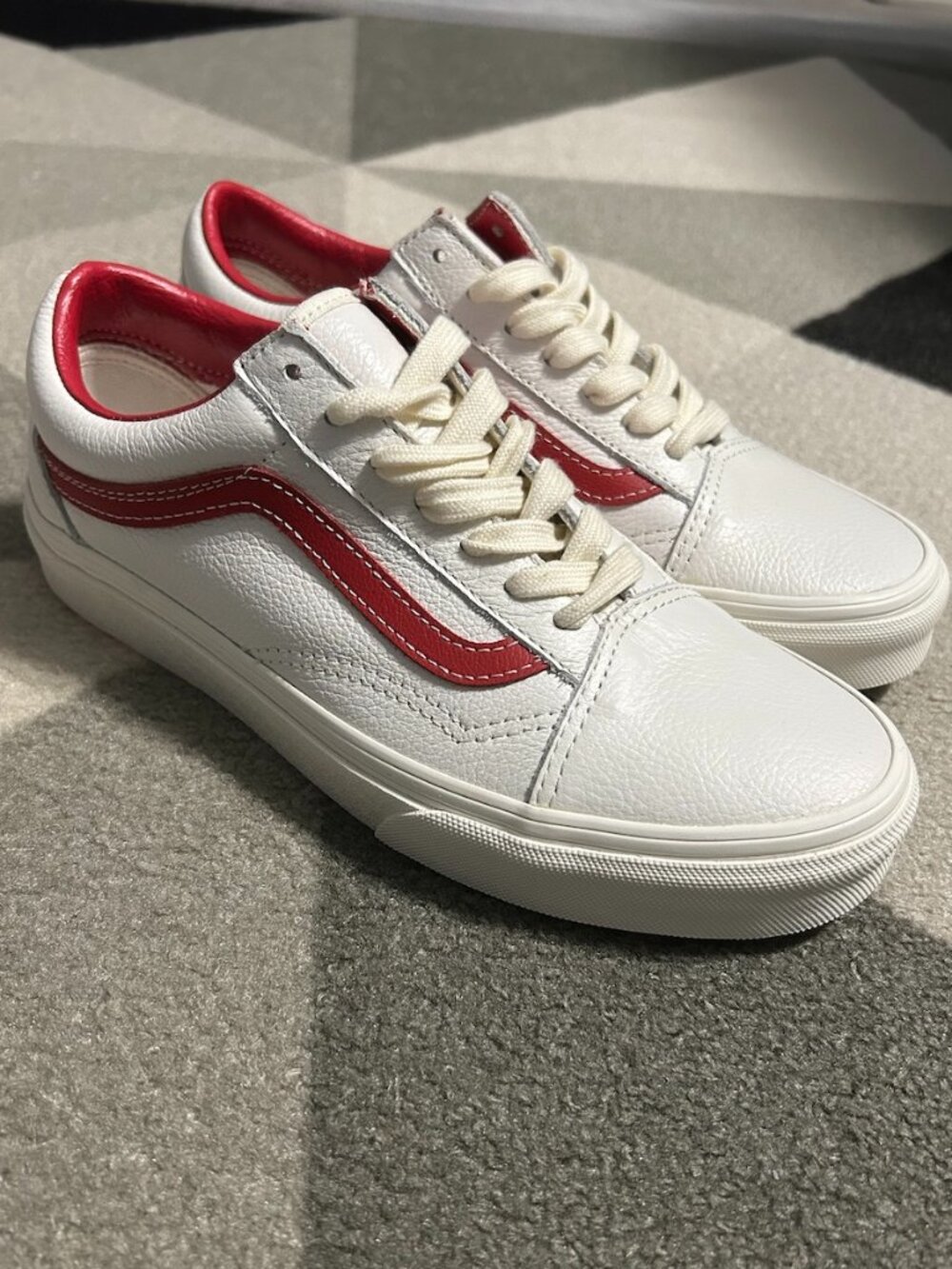 Vans Old Skool White Tumbled Leather Red Stripe Sneakers Men's 5.5/Women's 7